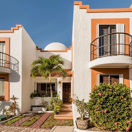 Amazing Villas At Las Cupulas